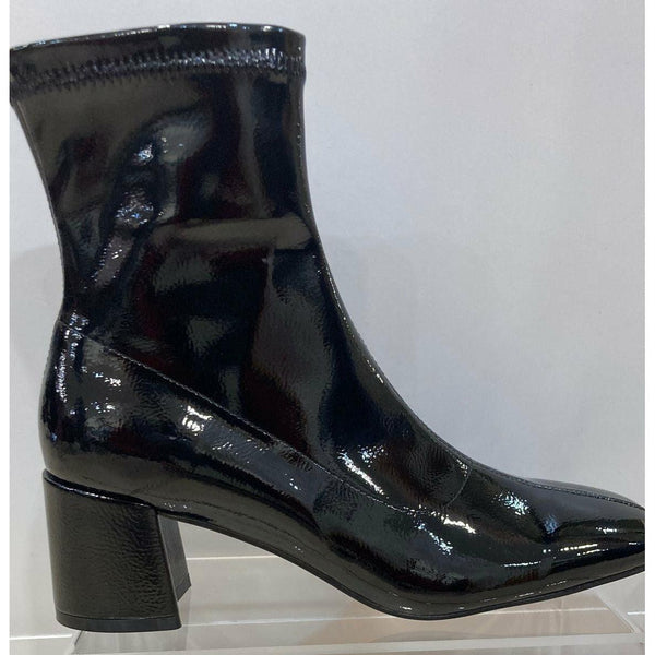 Camar by Diana Ferrari in Black Patent Leather - Willow and Vine