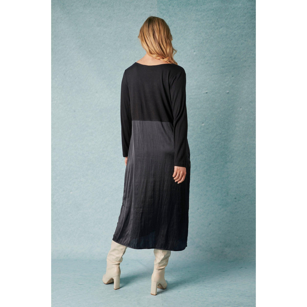 Long Sleeve Midi Dress - Black - Willow and Vine
